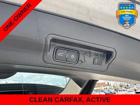 Used 2025 Ford Explorer Active w/ Active Comfort Package RWD image 17