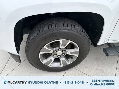 Used 2018 Chevrolet Colorado Z71 AWD/4WD image 9