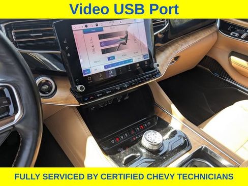 Used 2022 Jeep Grand Wagoneer Series III w/ Rear Seat Video Group 1 AWD/4WD image 22