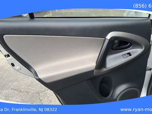 Used 2011 Toyota RAV4 4WD w/ Base L4 Extra Value Pkg image 20