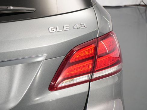 Used 2019 Mercedes-Benz GLE 43 AMG 4MATIC image 18