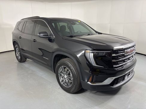 Used 2025 GMC Acadia Elevation FWD image 2