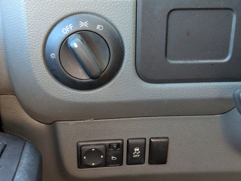 Used 2016 Nissan NV 2500 SV w/ Technology Package image 25