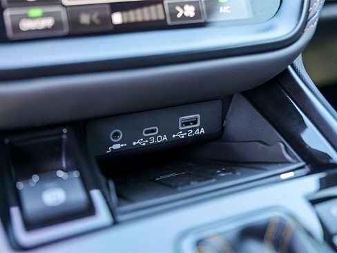 Used 2025 Subaru Outback Wilderness w/ Wilderness Package image 22