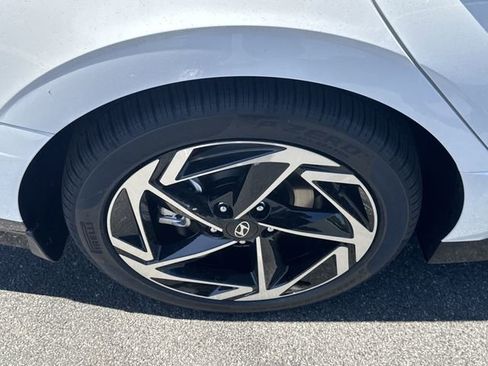 New 2026 Hyundai Sonata SEL FWD image 17