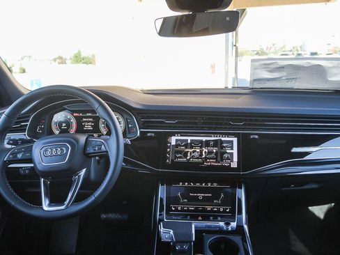 New 2026 Audi Q8 Prestige image 12