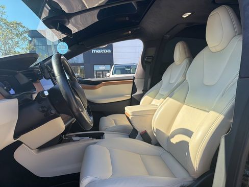 Used 2020 Tesla Model X Long Range image 2