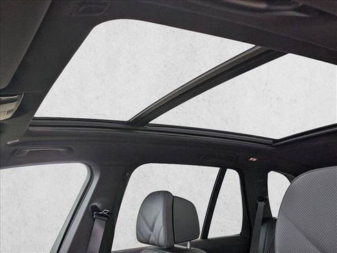 New 2026 BMW X5 M60i w/ Climate Comfort Package AWD/4WD image 15
