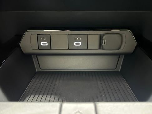 New 2026 Toyota Prius XLE image 28