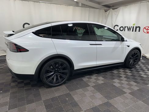 Used 2022 Tesla Model X image 10