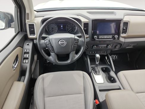 Used 2022 Nissan Frontier SV AWD/4WD image 10