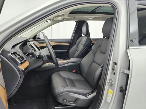 Certified 2025 Volvo XC90 T8 Plus w/ Protection Package Premier AWD/4WD image 17