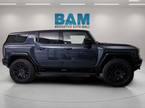 New 2025 GMC Hummer EV 2X w/ LPO, Dark Essentials Package image 8