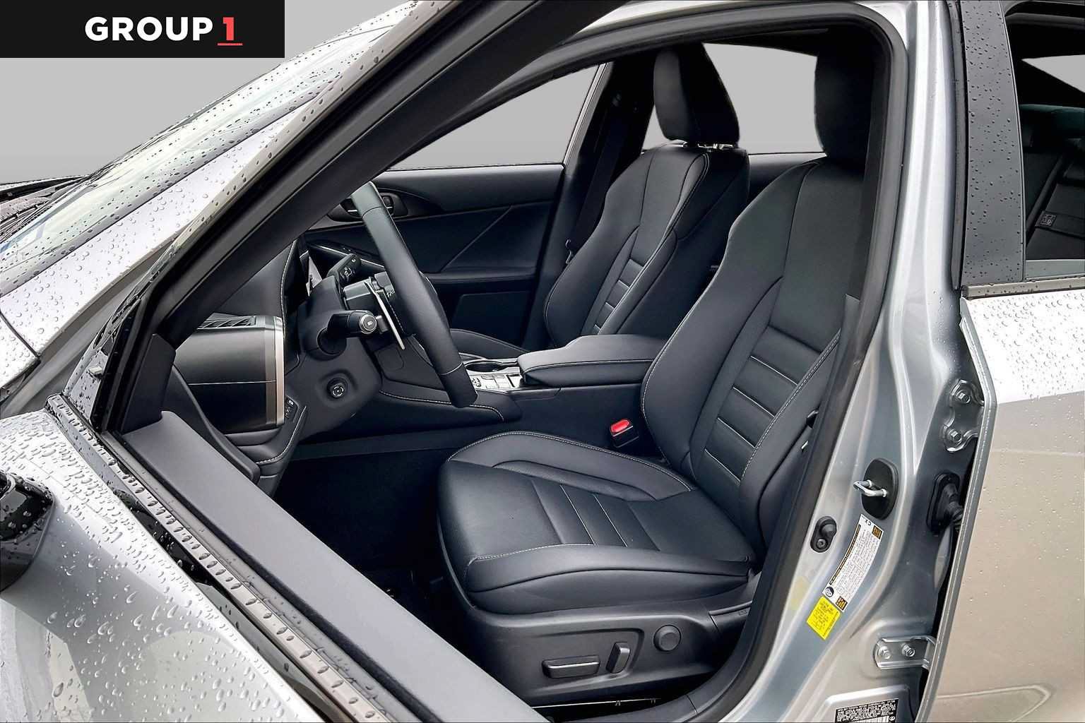 Used 2026 Lexus IS 350 F Sport w/ Technology Package RWD image 7