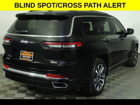 Used 2023 Jeep Grand Cherokee L Overland AWD/4WD image 12
