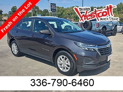 Used 2022 Chevrolet Equinox LS w/ LPO, Floor Liner Package image 1