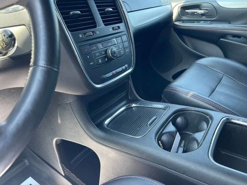 Used 2019 Dodge Grand Caravan GT image 20