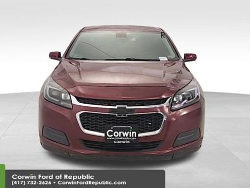 Used 2015 Chevrolet Malibu LT w/ Power Convenience Package image 2