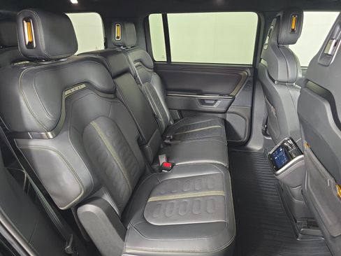 Used 2025 Rivian R1S Adventure AWD/4WD image 23