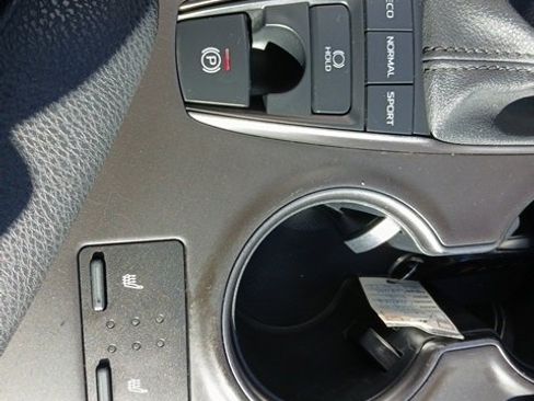 Used 2024 Toyota Camry XSE image 36