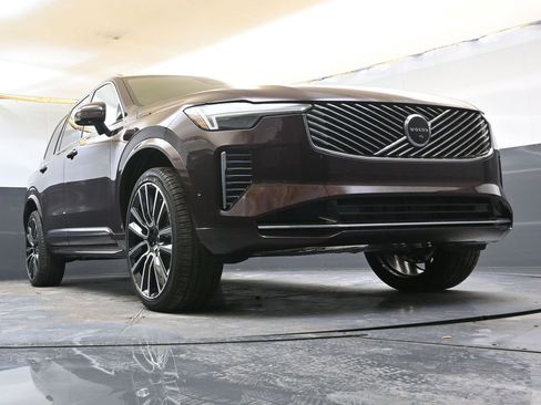 New 2026 Volvo XC90 B6 Plus w/ Protection Package Premier image 46