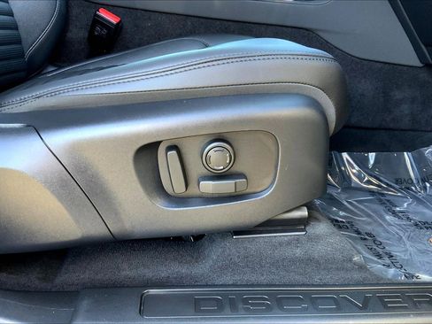 Used 2024 Land Rover Discovery Sport S image 35