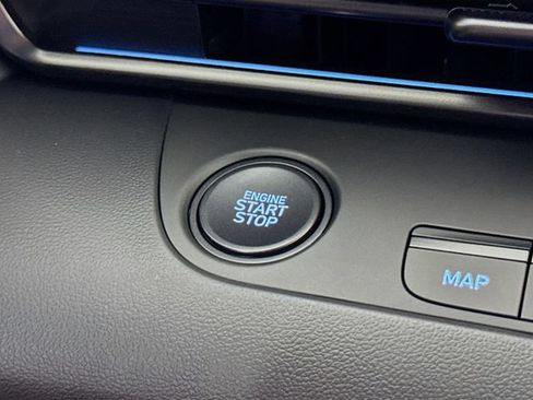 New 2025 Hyundai Elantra SEL FWD image 27
