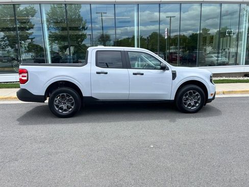 Certified 2025 Ford Maverick XLT w/ XLT Luxury Package AWD/4WD image 10