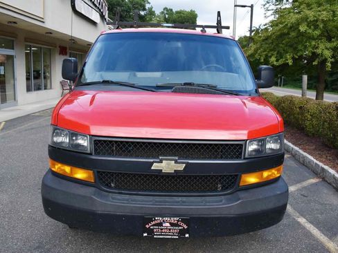 Used 2020 Chevrolet Express 2500 RWD image 9