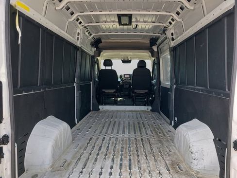 Used 2025 RAM ProMaster 2500 w/ Convenience Group FWD image 5