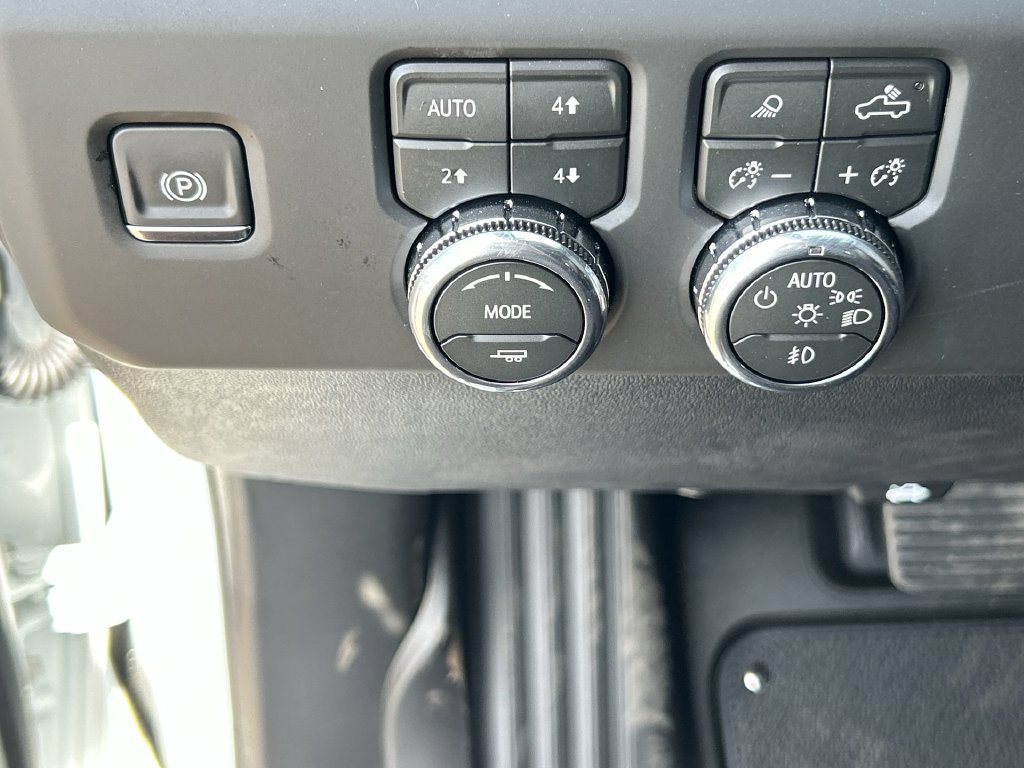 New 2026 GMC Sierra 2500 AT4 w/ AT4 Premium Plus Package AWD/4WD image 18