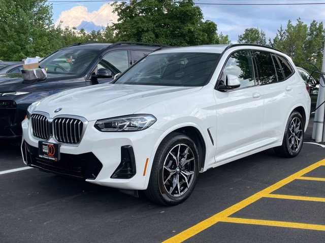 Used 2024 BMW X3 xDrive30i w/ Premium Package w/ZPA AWD/4WD image 2