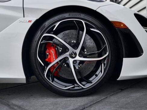 Used 2024 McLaren 750S image 34