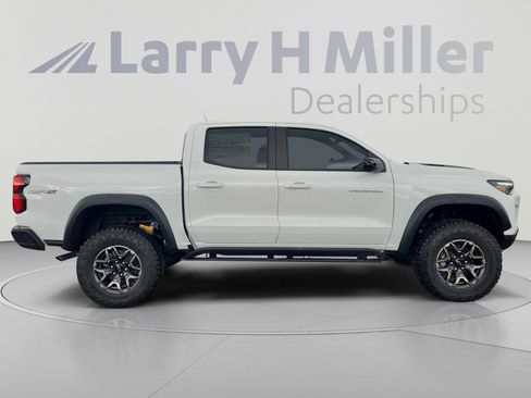 New 2026 Chevrolet Colorado ZR2 w/ Technology Package AWD/4WD image 6