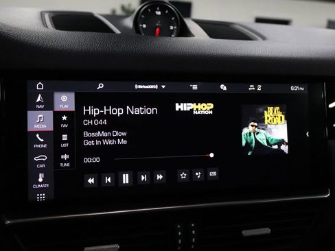 Used 2019 Porsche Cayenne image 33