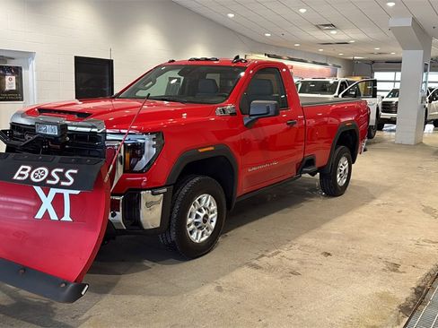 Used 2024 GMC Sierra 2500 Pro w/ Convenience Package image 3