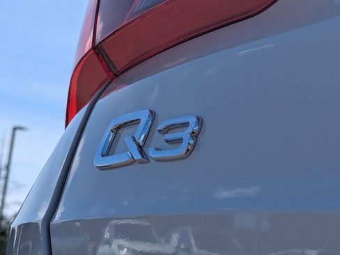 Used 2023 Audi Q3 2.0T Premium w/ Convenience Package AWD/4WD image 34