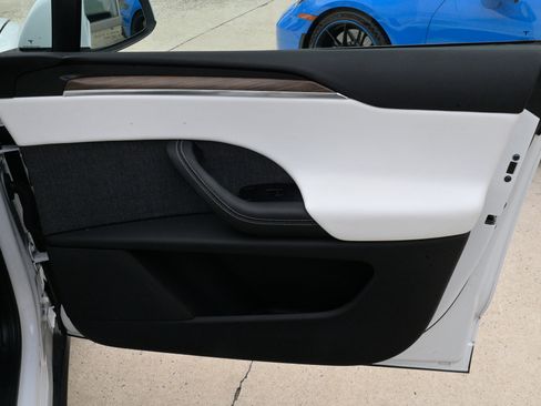 Used 2022 Tesla Model X image 50