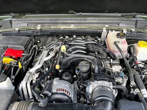 Used 2022 Jeep Gladiator Sport AWD/4WD image 32