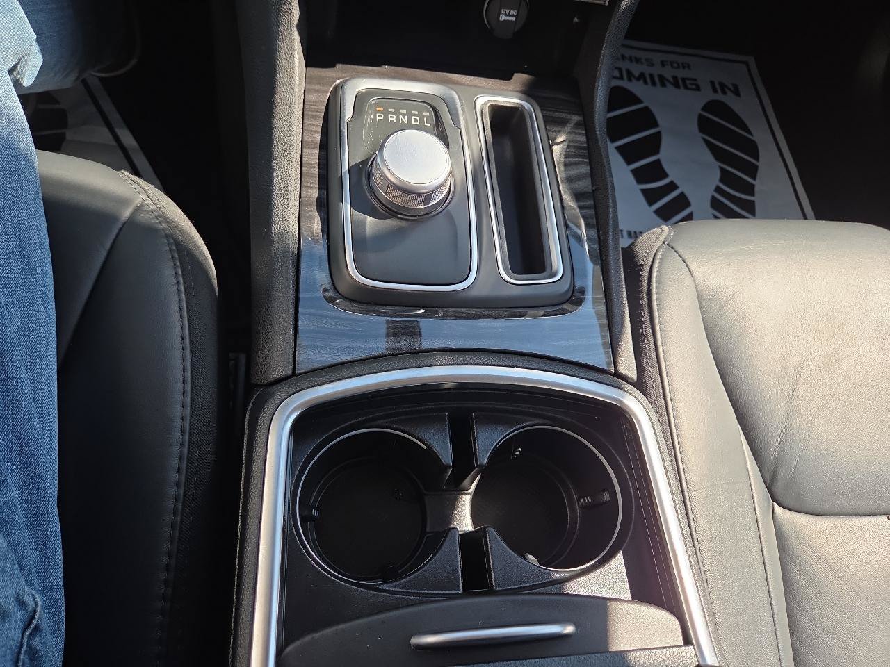 Used 2016 Chrysler 300 Limited RWD image 14