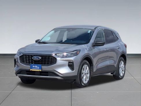 Used 2023 Ford Escape Active w/ Cold Weather Package FWD image 16