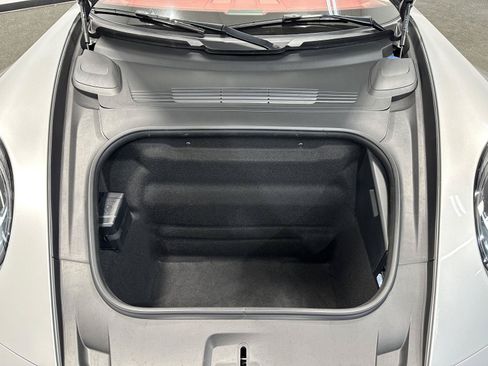 Certified 2025 Porsche 911 Carrera RWD image 40