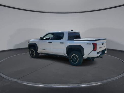 Used 2024 Toyota Tacoma 4x4 Double Cab image 6