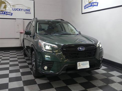 Used 2024 Subaru Forester Premium AWD/4WD image 5