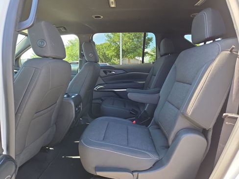 Used 2024 Chevrolet Traverse LT AWD/4WD image 13