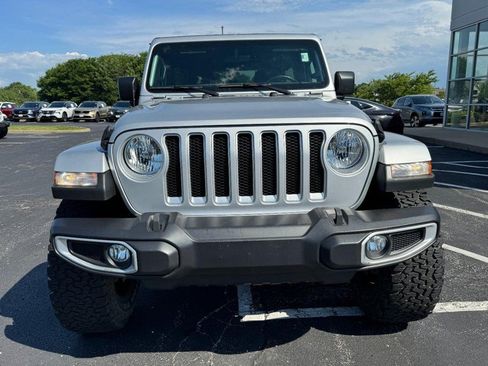 Used 2022 Jeep Wrangler Unlimited Sahara w/ Cold Weather Group AWD/4WD image 9