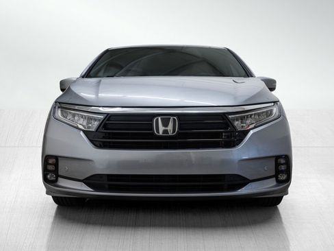 Used 2023 Honda Odyssey Elite image 2