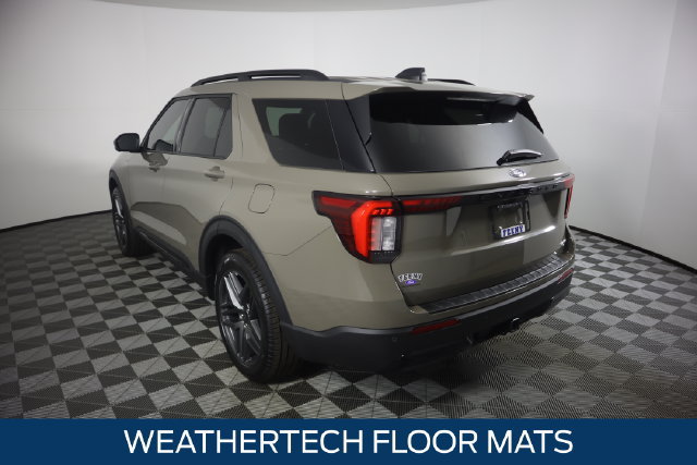 New 2026 Ford Explorer ST-Line w/ ST-Line Street Pack AWD/4WD image 5