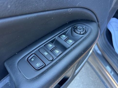 Used 2019 Jeep Compass Limited image 22