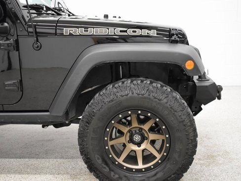 Used 2017 Jeep Wrangler Unlimited Rubicon w/ Cold Weather Group image 13